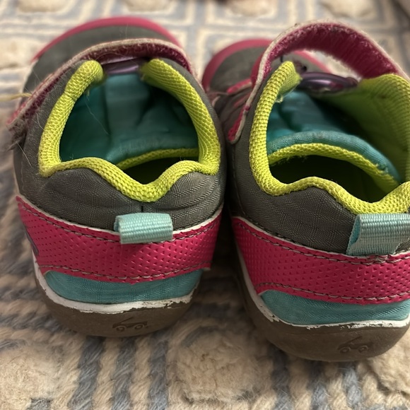 See Kai Run shoes for active little girls - Picture 2 of 4